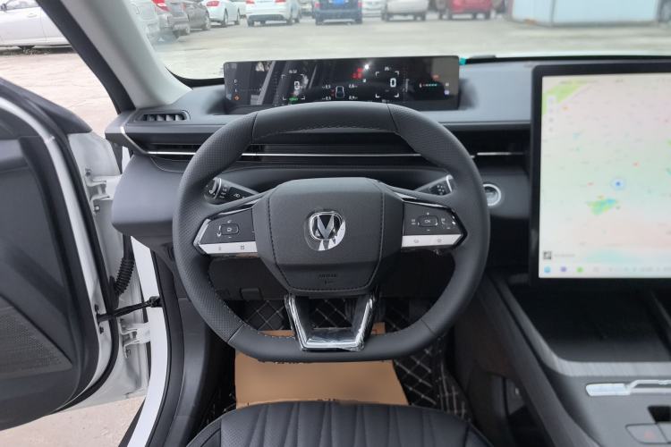 Used CHANGAN Eado PHEV 2025 Smart New Blue Whale 145KM Battleship Edition Steering Wheel