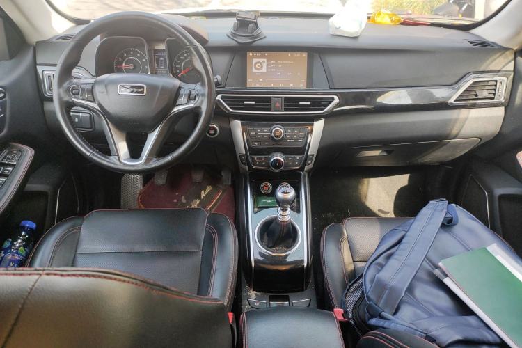 Used Zotye Domy X5 2015 1.5T Manual Luxury Version China IV Standard
