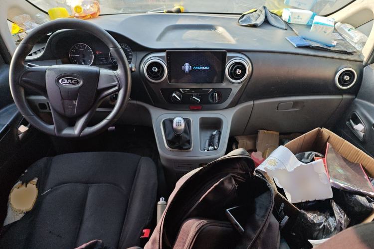 Used JAC Refine M3 2018 1.6L Express Edition 7-Seater Center Console