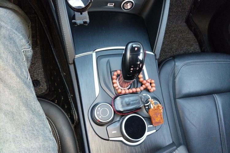 Used Alfa Romeo Stelvio 2017 2.0T 200HP Luxury Edition