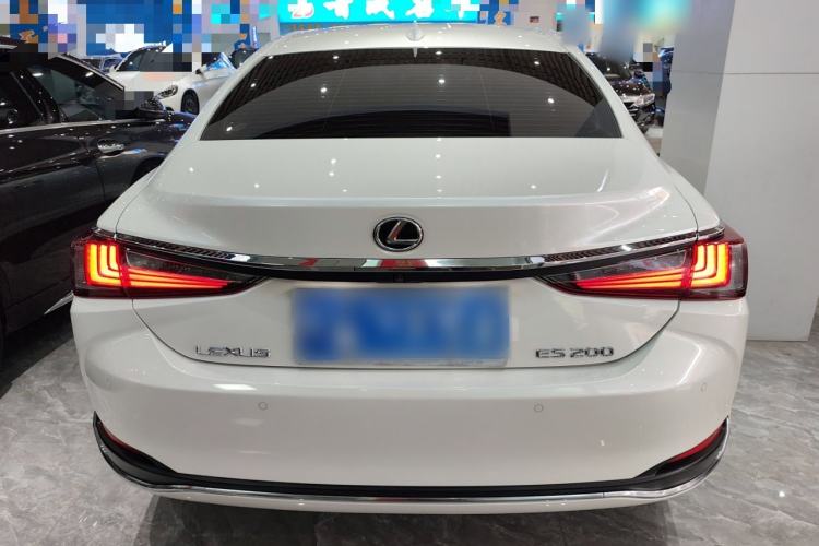Used Lexus ES 2023 200 Excellence Edition Rear