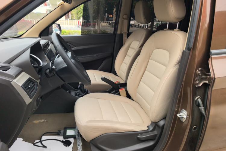 Used Wuling Hongguang 2018 1.5L S Standard Version L2B Left Front Seat