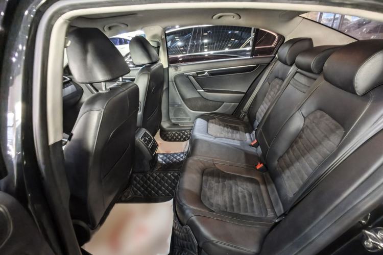 Used Volkswagen Magotan 2016 2.0 TSI Luxury Comfort Version Interior 3