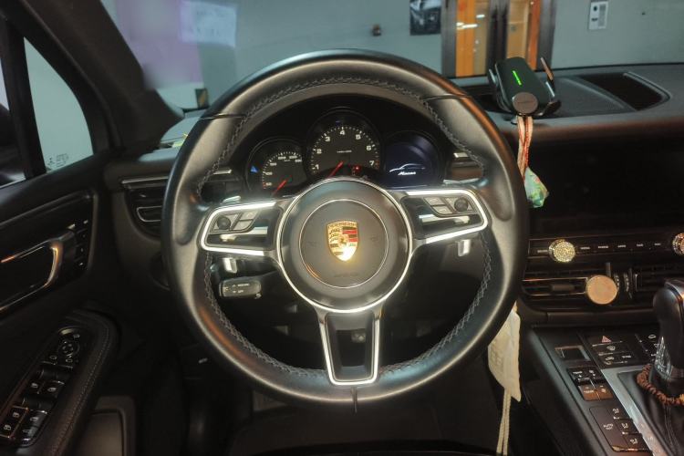 Used Porsche Macan 2018 Macan 2.0T Steering Wheel