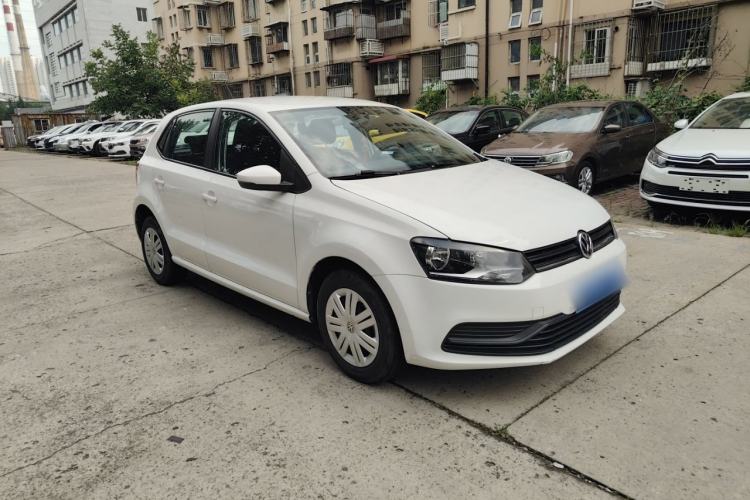 Used Volkswagen Polo 2016 1.4L Manual Fashion Model