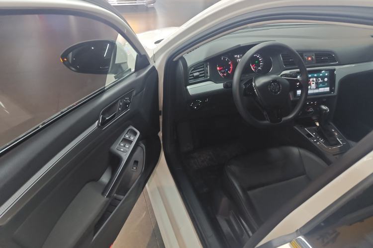 Used Volkswagen Lamando 2018 230TSI DSG Fashion Edition Driver Seat