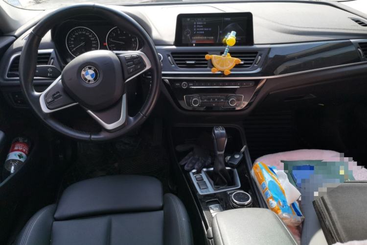 Used BMW 1 Series 2017 118i Sport Edition Center Console