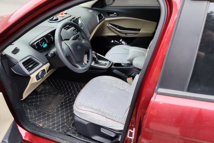 Used Ford Escort 2015 1.5L Automatic Comfort Edition
