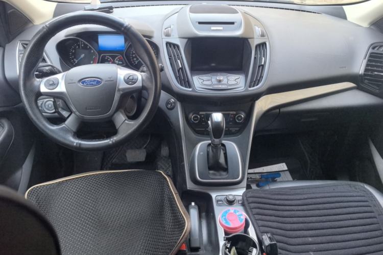 Used Ford Kuga 2015 2.0L GTDi Four-Wheel Drive Elite Model Center Console