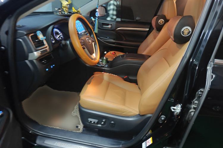 Used Toyota Highlander 2018 2.0T Four-Wheel Drive Knight Edition 7 Seats China VI Standard