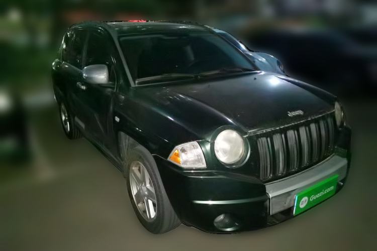 Used Jeep Compass 2007 2.4L four-wheel drive sport version Front Right 45 Deg