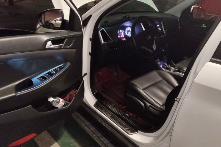 Used Hyundai Tucson 2015 1.6T Dual-Clutch Two-Wheel-Drive Leading Model