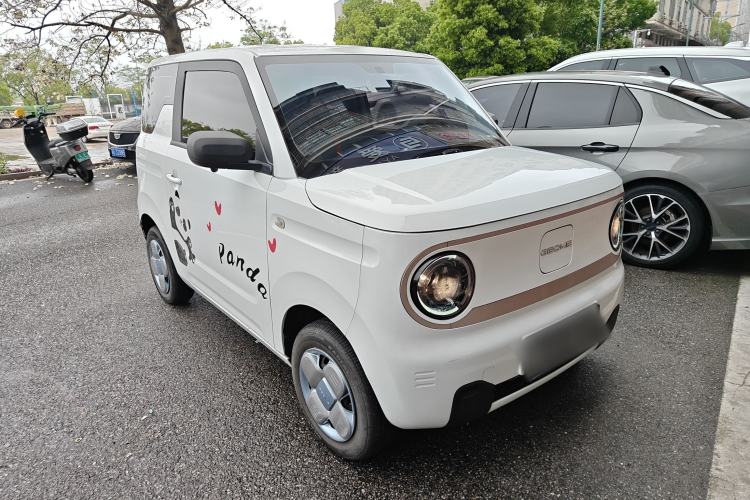 Used Geely Galaxy Panda 2023 Panda Mini 200km Endurance Bear Exterior 1