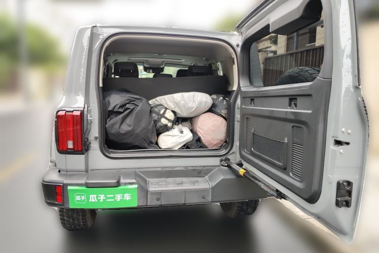 Used Tank 300 2023 City Edition 2.0T—Stylish as Ever Trunk