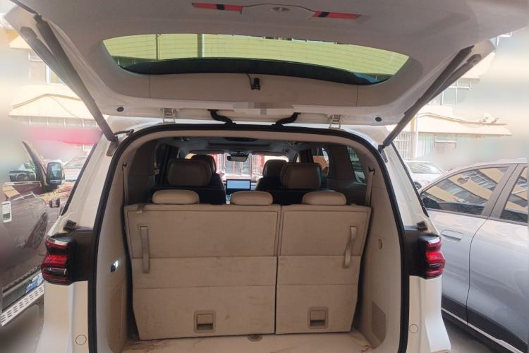 Used Roewe iMAX8 2022 400TGI Prestige Edition