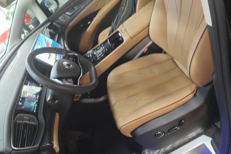 Used Denza D9 2024 DM-i 980 Four-Wheel Drive Prestige Model
