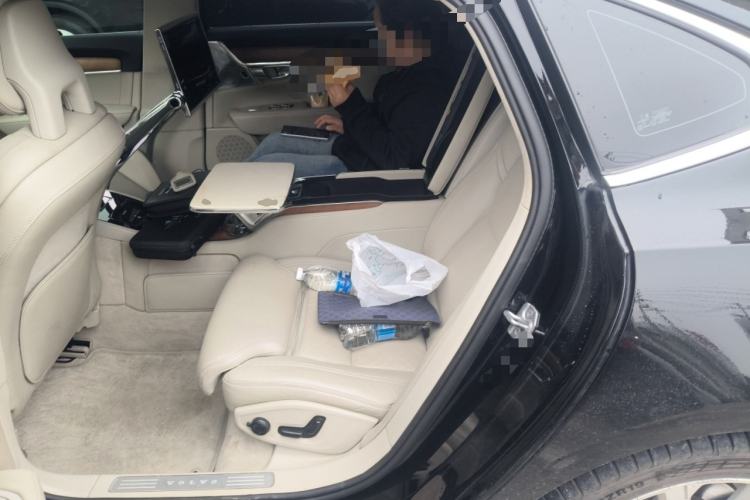 Used Volvo S90 New Energy 2019 T8 E-Drive Hybrid Honor Edition 3 Seats China V Standard