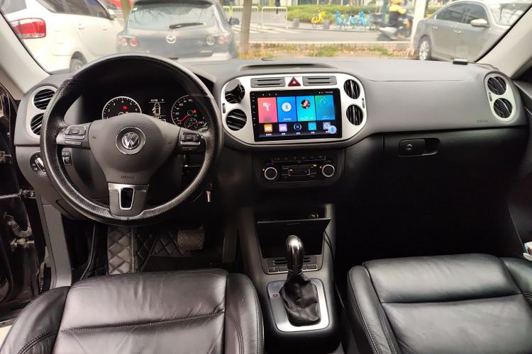 Used Volkswagen Tiguan 2012 1.8TSI Automatic Two-Wheel Drive Trend Edition Center Console