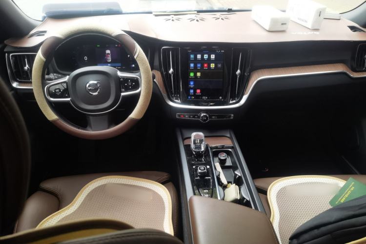 Used Volvo S60 2023 B4 Zhiyuan Luxury Edition
