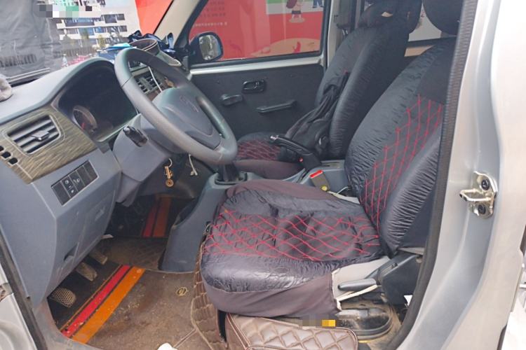 Used Jinbei Hiace X30 2023 1.5L Super-Comfortable Passenger Van 5/6/7-Seater Non-Air-Conditioned Version Model SWC15M Left Front Seat