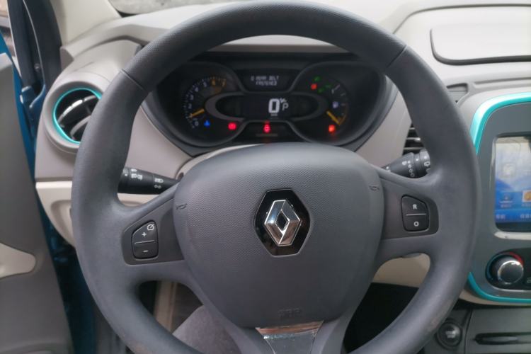 Used Renault Captur 2015 1.2T Automatic Standard Edition
