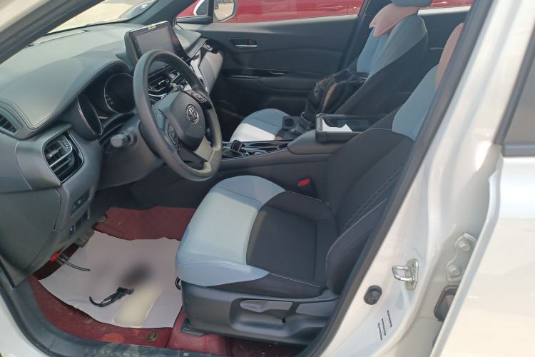 Used Toyota IZOA 2021 2.0L Yichi SPORT
