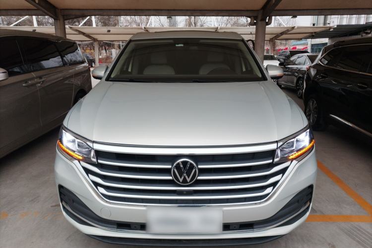 Used Volkswagen Viloran 2020 330TSI Luxury Edition Front