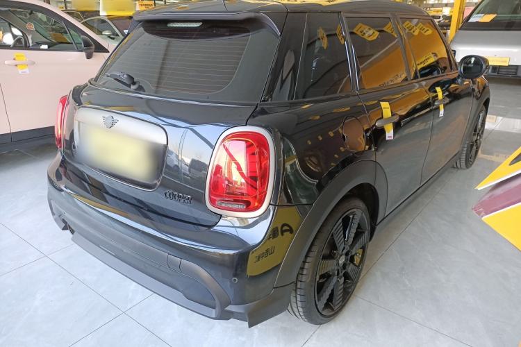 Used MINI MINI 2023 1.5T COOPER King's Cross Special Edition Five-Door Version
