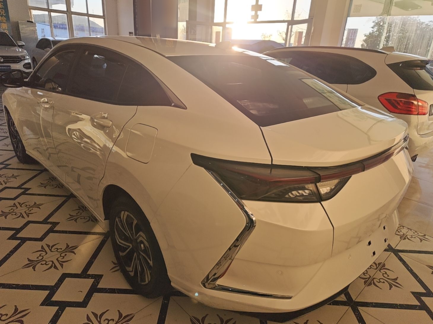 Dongfeng Aeolus Yixuan 2021 230T Automatic Glory Edition — снимка 4