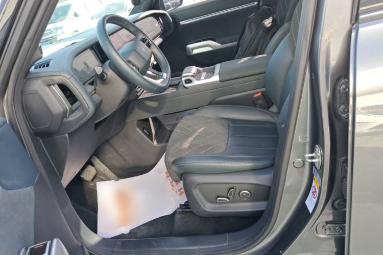 Used Deepal G318 2024 Four-Wheel-Drive Air Suspension Model
