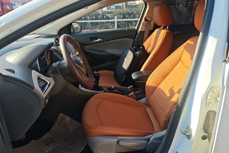 Used Chevrolet Cruze 2015 1.5L Manual Fashion Edition