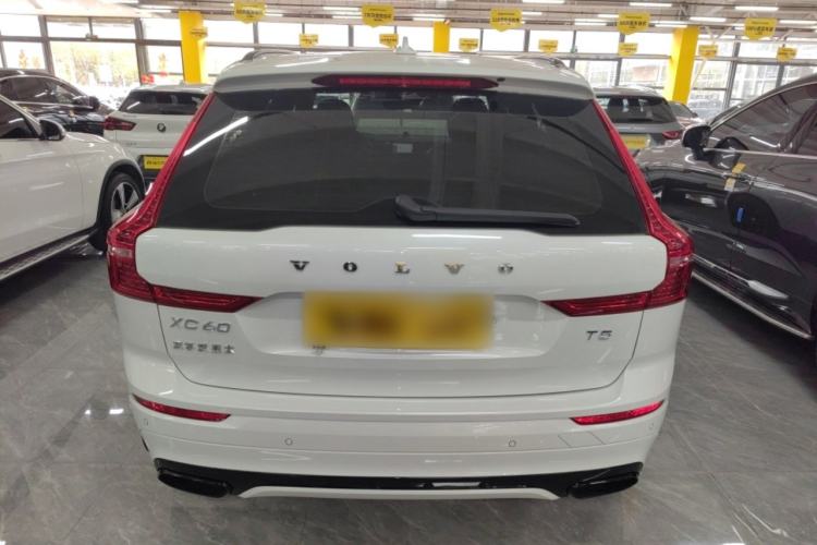 Used Volvo XC60 2019 T5 4x4 Smart & Dynamic Sport Edition China VI Standard