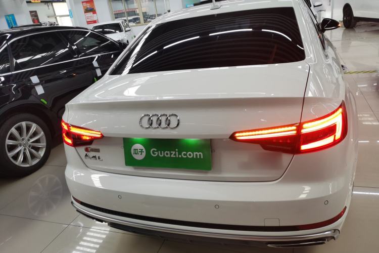 Used Audi A4L 2019 40 TFSI Fashion Edition China VI Emission Standard