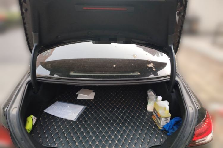 Used Mercedes-Benz E-Class New Energy 2021 E 350 e L Plug-in Hybrid Sedan Trunk