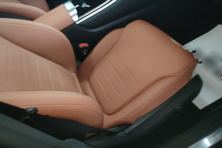 Used Mercedes-Benz GLC 2025 Refreshed GLC 300 L 4MATIC Dynamic Version 5 Seats