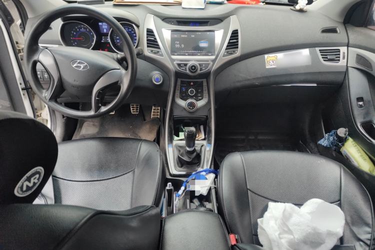 Used Hyundai Elantra (5th Generation / Langdong) 2016 1.6L Manual Luxury Model
