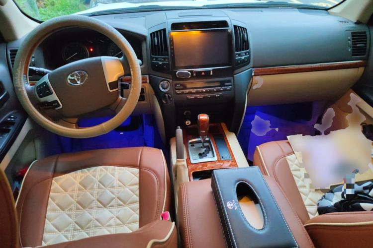 Used Toyota Land Cruiser 2013 4.0L GX-R Middle East Edition