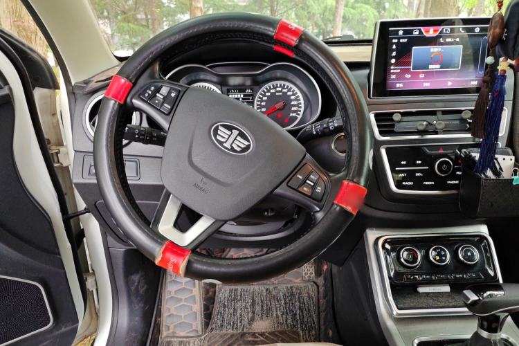 Used Bestune X40 2019 1.6L Automatic Luxury Edition China VI Steering Wheel