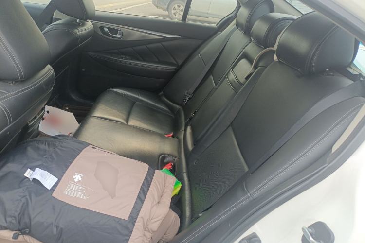 Used Infiniti Q50 2014 3.7L Luxury Edition
