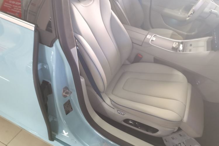 Used Hima Luxeed S7 2025 785 km Ultra