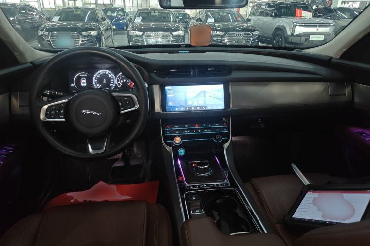 Used Jaguar XFL 2019 XFL 2.0T 250 PS Four-Wheel Drive Luxury Edition