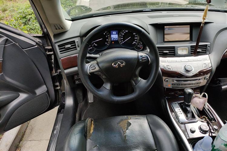 Used Infiniti M Series 2012 M25L Comfort Edition