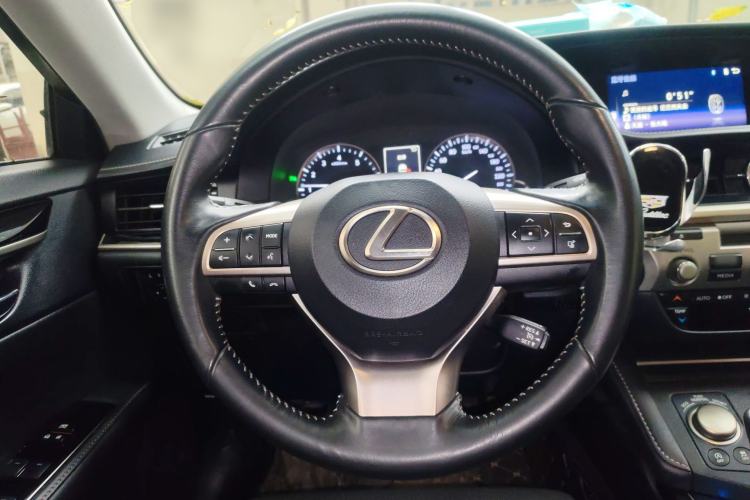 Used Lexus ES 2015 200 Elite Edition Steering Wheel