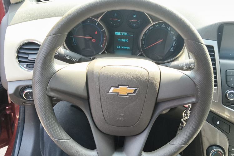 Used Chevrolet Cruze 2015 1.5L Classic SE MT Steering Wheel