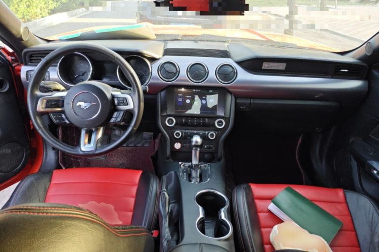 Used Ford Mustang  Center Console