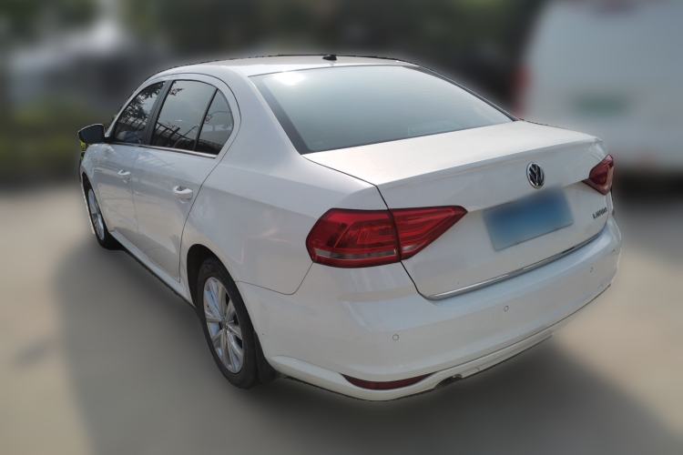 Used Volkswagen Lavida 2015 1.6L Automatic Comfort Edition
