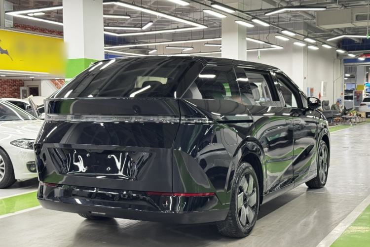 Used XPeng X9 2024 702 Ultra-Long Range Max