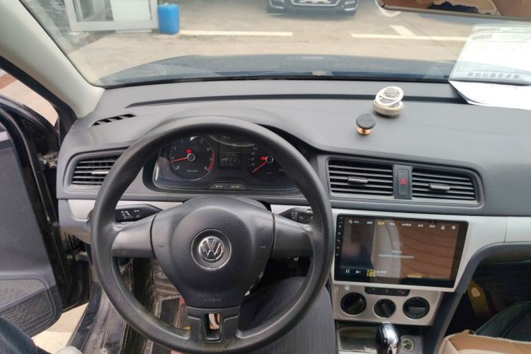 Used Volkswagen Lavida 2013 Revised Classic 1.6L Automatic Fashion Edition