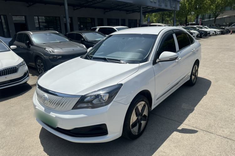 Used Dongfeng Aeolus E70 2023 500 Smart Version Lithium Iron Phosphate 48.6 kWh 110 kW