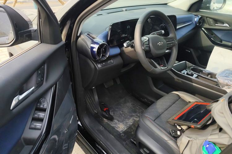 Used Chevrolet Equinox Plus 2024 102km RS Ultimate Edition Driver Seat